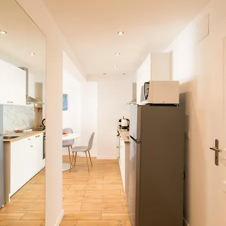Апартаменты A4 Staywiz Us-2p Au Coeur De Les Pins 5min - Ac Balcon