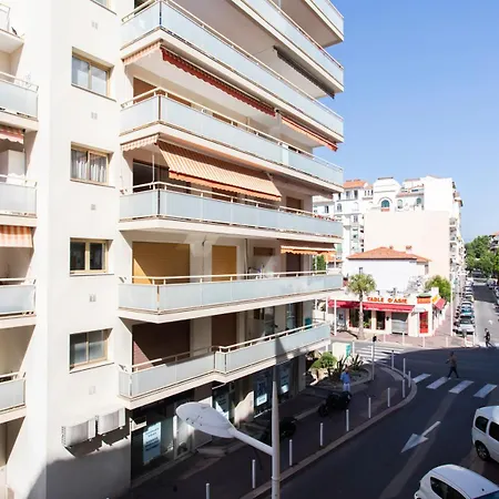 Апартаменты A4 Staywiz Us-2p Au Coeur De Les Pins 5min - Ac Balcon